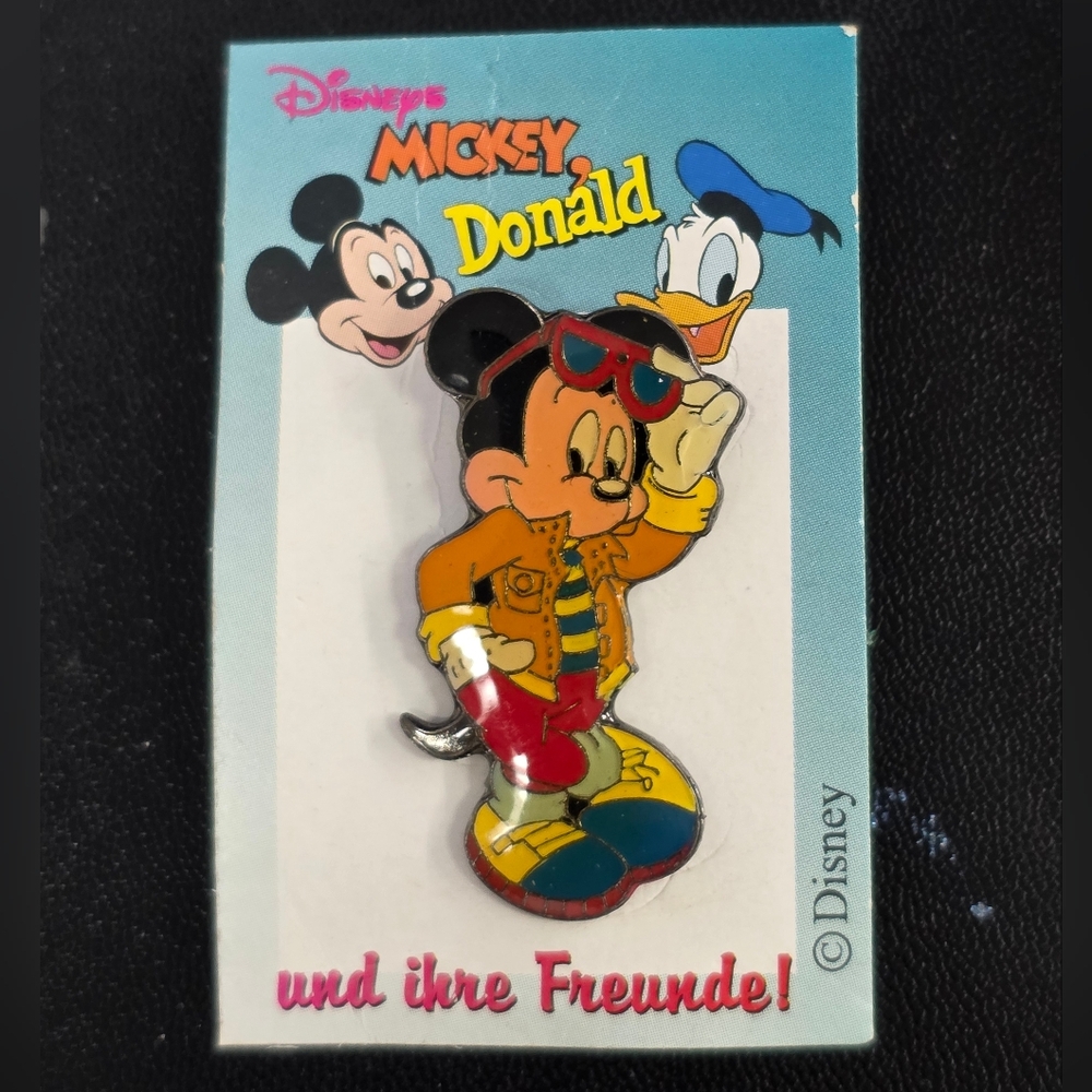 New Vintage Disney Pin Germany ProPin Mickey Mouse Card UND IHRE FREUNDS!
